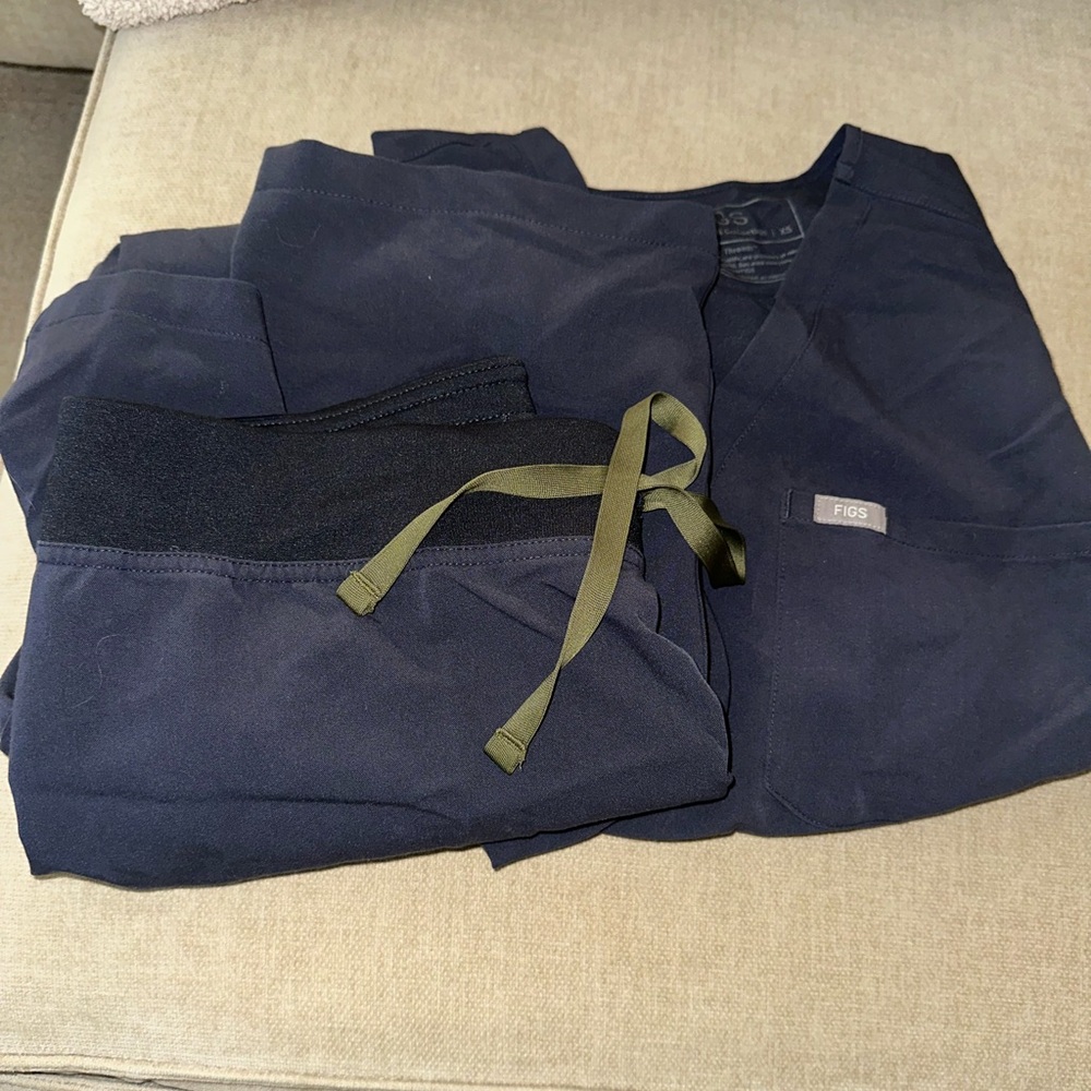 Figs scrub set (xs one pocket top and small Livingston pant)